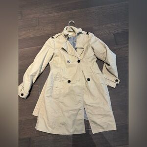 Women’s short trench coat